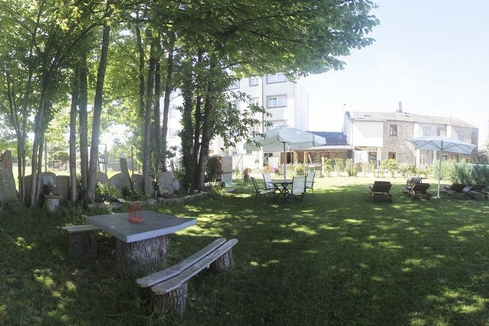 Pension Albergue A Pedra Sarria Exterior photo
